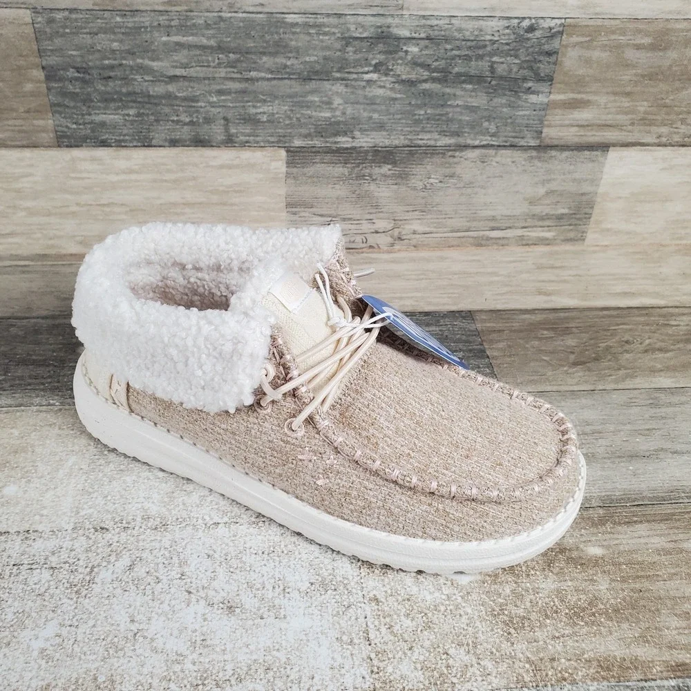 Hey‎ Dude Wendy Youth Girls Brushed Cozy Shoes Sz 5 Casual Ivory Slip On